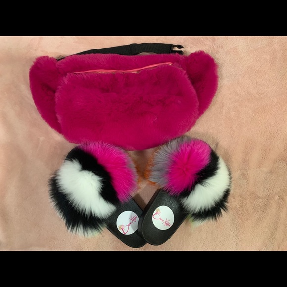 Fur slides - Picture 1 of 2